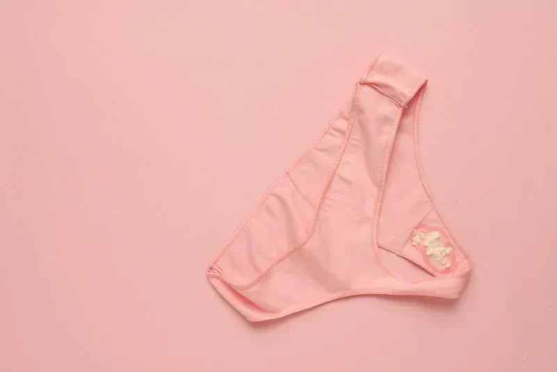 Alles über Ausfluss: Was er bedeutet und wann du genauer hinsehen solltest